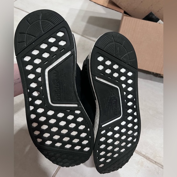 Adidas NMD_R1 - Picture 3 of 8